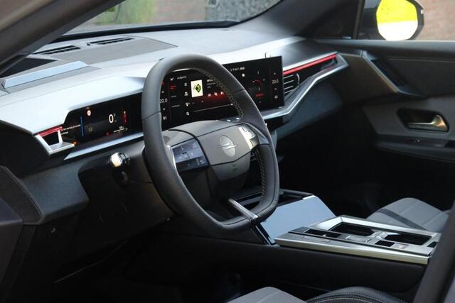Opel Grandland 1.2 Turbo Hybrid 145pk eDCT6 GS | Navi | App Connect | Adaptive Cruise | Climate Control | Panoramadak | 360° Camera | Focal Audio | Keyless