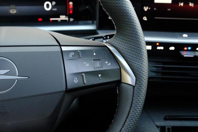 Opel Grandland 1.2 Turbo Hybrid 145pk eDCT6 GS | Navi | App Connect | Adaptive Cruise | Climate Control | Panoramadak | 360° Camera | Focal Audio | Keyless