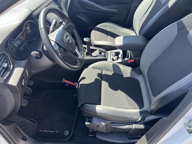 Opel Grandland X 1.2 Turbo Business Executive Panoramadak Achteruitrijcamera 18" lichtmetalen velgen