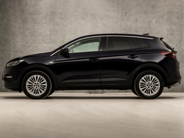 Opel Grandland X 1.2 Turbo Executive Sport (APPLE CARPLAY, GROOT NAVI, CAMERA, GETINT GLAS, SPORTSTOELEN, LEDER, LANE ASSIST, NIEUWSTAAT)