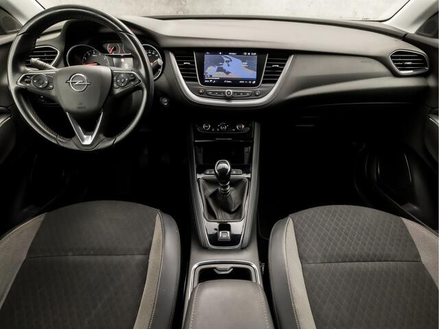 Opel Grandland X 1.2 Turbo Executive Sport (APPLE CARPLAY, GROOT NAVI, CAMERA, GETINT GLAS, SPORTSTOELEN, LEDER, LANE ASSIST, NIEUWSTAAT)