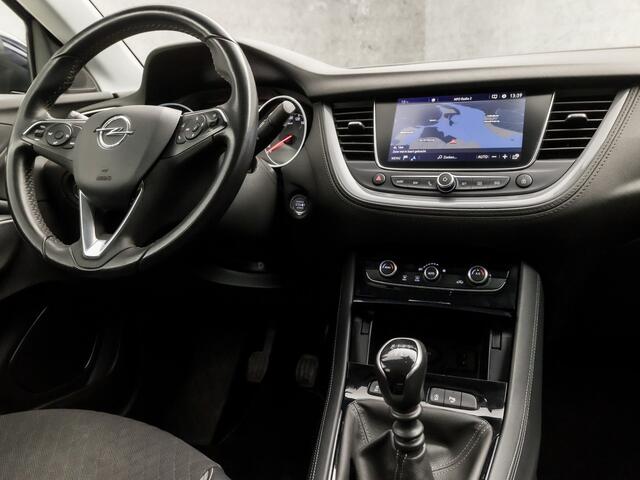 Opel Grandland X 1.2 Turbo Executive Sport (APPLE CARPLAY, GROOT NAVI, CAMERA, GETINT GLAS, SPORTSTOELEN, LEDER, LANE ASSIST, NIEUWSTAAT)