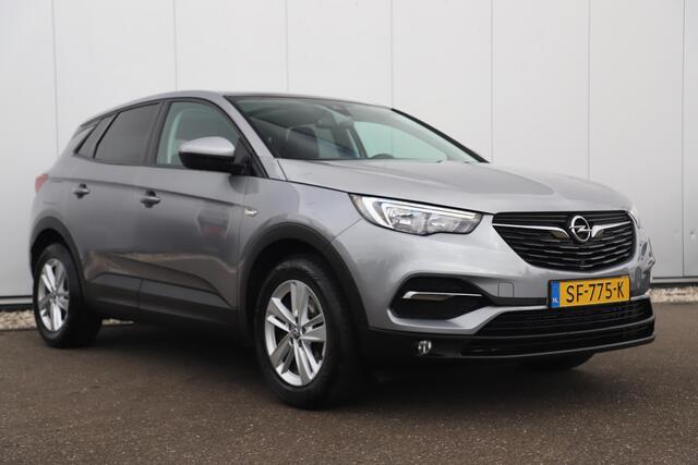 Opel Grandland X 1.2 Turbo Online Edition 131PK Trekhaak DB Riem is V.V. ! Panoramadak Navigatie Clima Cruise Rijstrooksensor Parkeersensor