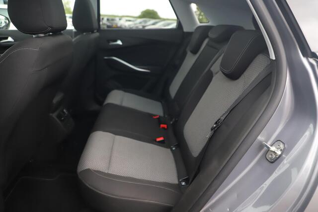 Opel Grandland X 1.2 Turbo Online Edition 131PK Trekhaak DB Riem is V.V. ! Panoramadak Navigatie Clima Cruise Rijstrooksensor Parkeersensor
