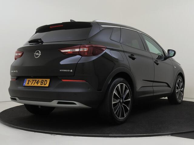 Opel Grandland X 1.6 Turbo Hybrid4 Ultimate | Leder | Stoelverwarming + Ventilatie | Navigatie | 19" Velgen