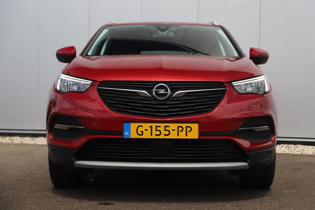 Opel Grandland X 1.2 Turbo Business Executive 131PK Automaat Trekhaak Keyless Comfortstoelen 18 inch LMV Navigatie Achteruitrijcamera Carplay Android Clima Cruise PDC Lane Assist