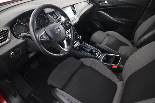 Opel Grandland X 1.2 Turbo Business Executive 131PK Automaat Trekhaak Keyless Comfortstoelen 18 inch LMV Navigatie Achteruitrijcamera Carplay Android Clima Cruise PDC Lane Assist