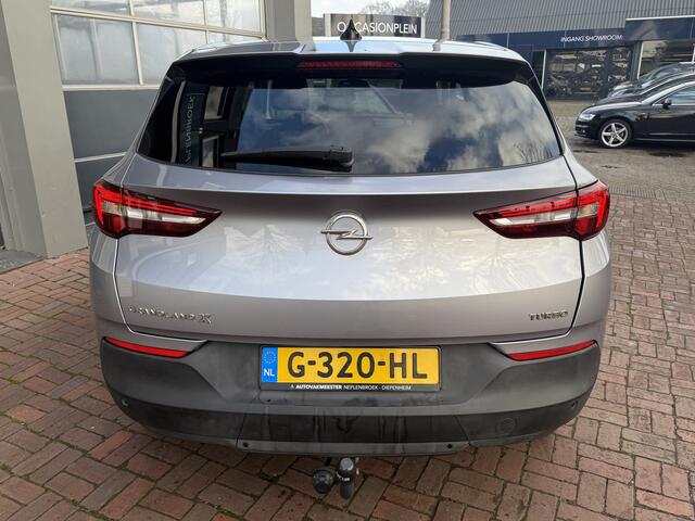 Opel Grandland X 1.2 Turbo Business Executive |Apple Carplay|handbak|Cruise|Navi|Airco|Trekhaak