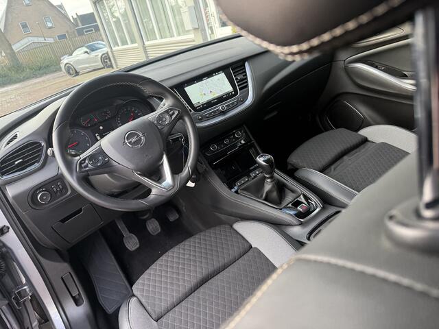 Opel Grandland X 1.2 Turbo Business Executive |Apple Carplay|handbak|Cruise|Navi|Airco|Trekhaak