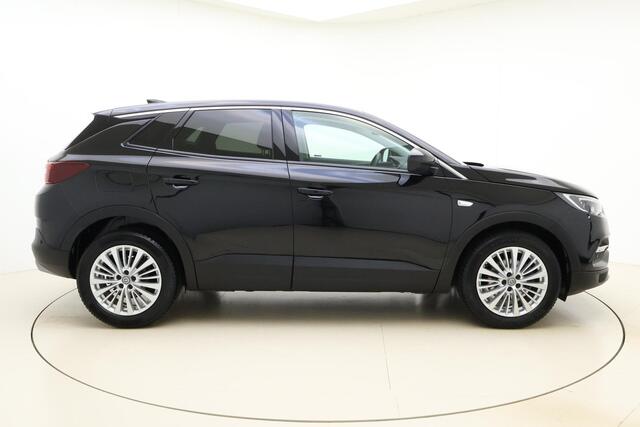 Opel Grandland X 1.2 Turbo Innovation | Navigatie | Climate control | Camera | Lichtmetalen velgen | Electrische achterklep | Getint glas | Keyless
