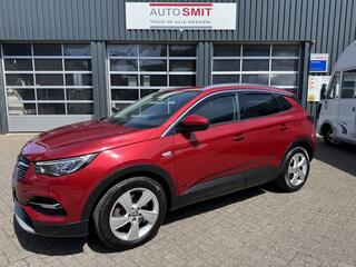 opel-grandland-x-1.6-thybr-ultimate