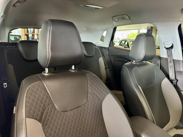 Opel Grandland X 1.2 Turbo Innovation PDC, Electrische achterklep, Half Leder, Cruise