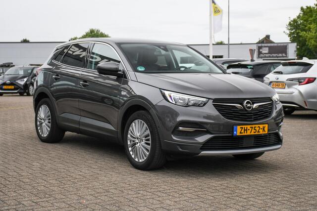 Opel Grandland X 1.2 Turbo Business Executive APPLE CARPLAY/ DAB