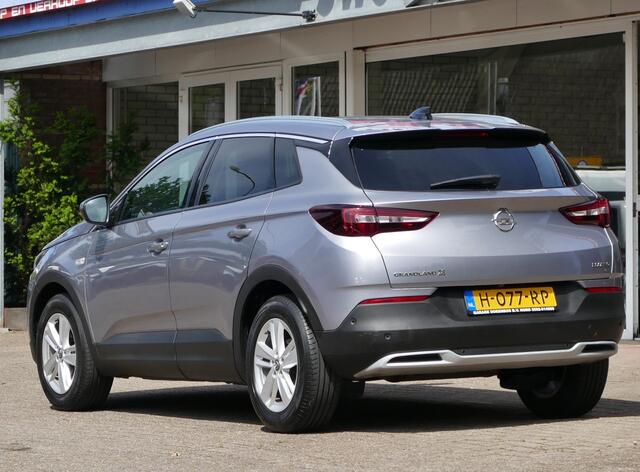 Opel Grandland X 1.2 Turbo Business Executive | achteruitrijcamera | Apple Carplay / Android auto
