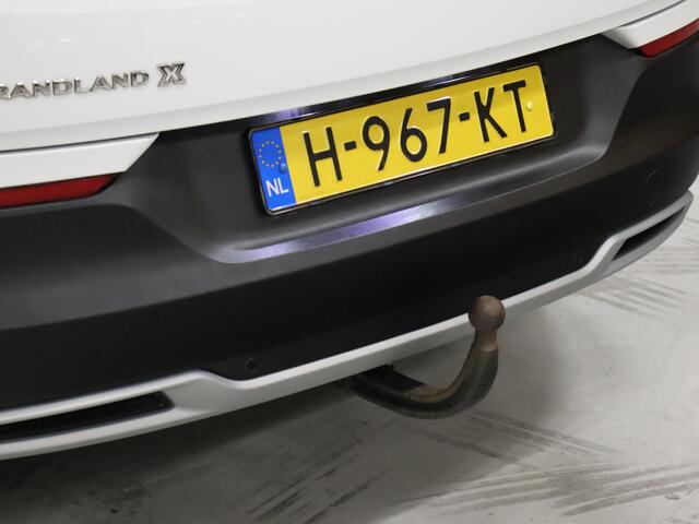 Opel Grandland X 1.2 Turbo Business Executive [TREKHAAK, APPLE CARPLAY, ANDROID, ELEK. KOFFERKLEP, PARKEERSENSOR, CRUISE, NIEUWSTAAT]