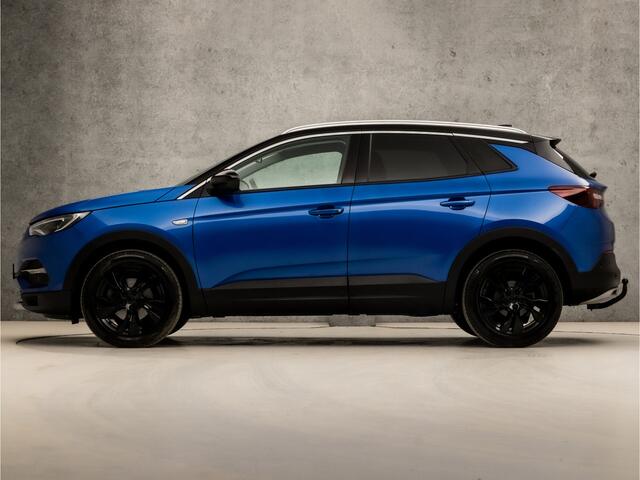 Opel Grandland X 1.2 Turbo Business Executive Automaat (APPLE CARPLAY, GROOT NAVI, ADAPTIVE CRUISE, DENON AUDIO, CAMERA, LEDER, SPORTSTOELEN, CLIMATE, LED KOPLAMPEN, TREKHAAK, NIEUWE APK, NIEUWSTAAT)