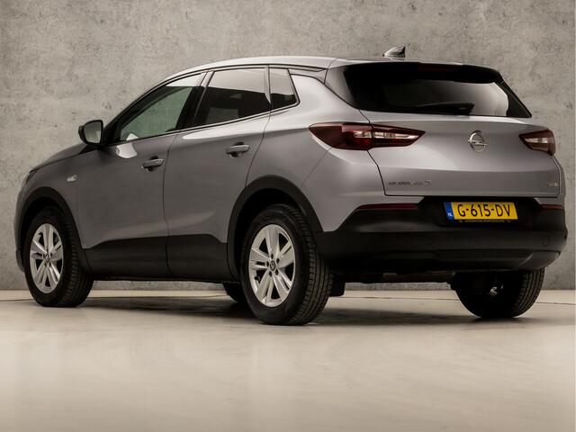 Opel Grandland X 1.2 Turbo Business+ (APPLE CARPLAY, GROOT NAVI, STUUR/STOELVERWARMING, LEDER, SPORTSTOELEN, GETINT GLAS, DAB+, LANE ASSIST, NIEUWE APK, NIEUWSTAAT)