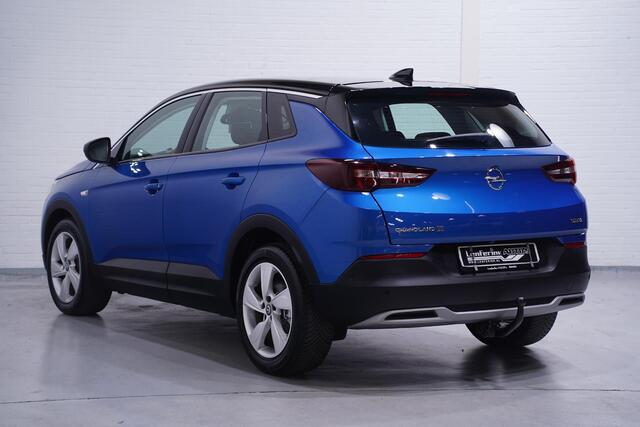 Opel Grandland X 1.2 Turbo Innovation Navi Clima Camera Panodak Winterpakket Sportstoelen Leder/stof Trekhaak Led koplampen