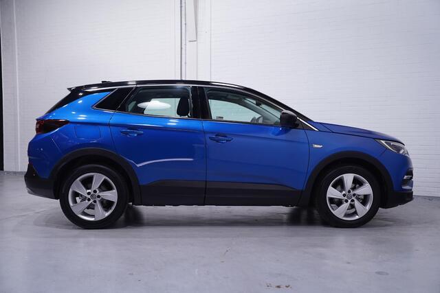 Opel Grandland X 1.2 Turbo Innovation Navi Clima Camera Panodak Winterpakket Sportstoelen Leder/stof Trekhaak Led koplampen