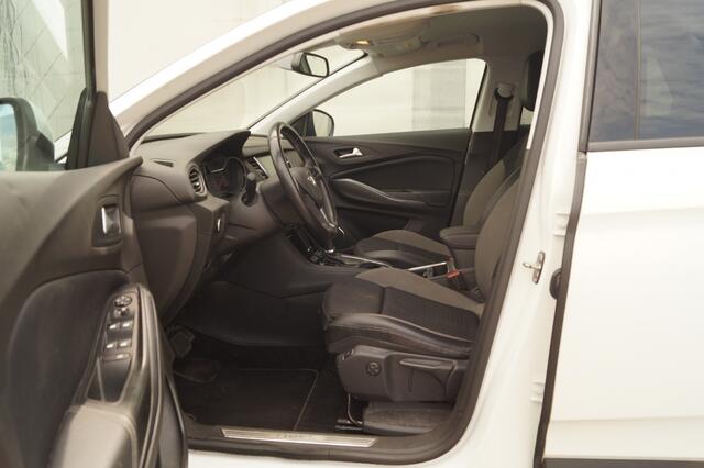 Opel Grandland X 1.2 Turbo 130pk Automaat Business Executive -NAVI-