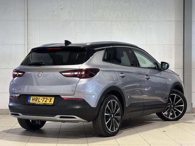 Opel Grandland X Innovation 1.6 Turbo Hybrid4 300pk e-EAT8 | AGR-STOEL | TWO-TONE | TREKHAAK | NAVI | CAMERA | ISOFIX | STOELVERWARMING | DODEHOEK WAARSCHUWING |