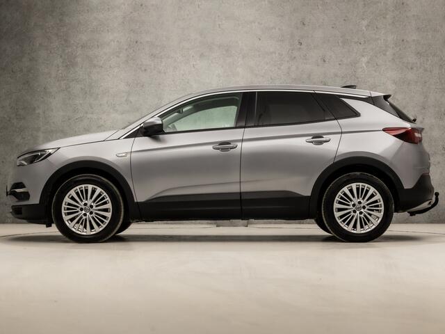 Opel Grandland X 1.2 Turbo Executive Sport Automaat (APPLE CARPLAY, GROOT NAVI, CLIMATE, LED KOPLAMPEN, LEDER, KEYLESS, SPORTSTOELEN, TREKHAAK, CRUISE, LANE ASSIST, NIEUWSTAAT)