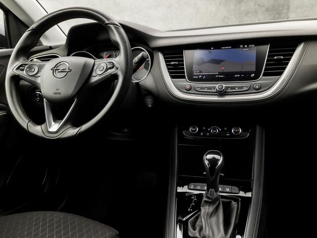 Opel Grandland X 1.2 Turbo Executive Sport Automaat (APPLE CARPLAY, GROOT NAVI, CLIMATE, LED KOPLAMPEN, LEDER, KEYLESS, SPORTSTOELEN, TREKHAAK, CRUISE, LANE ASSIST, NIEUWSTAAT)