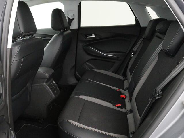 Opel Grandland X 1.2 Turbo Business Executive | Cruise control | Afneembare trekhaak | DAB | Elektrische achterklep | Carplay | Keyless