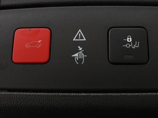 Opel Grandland X 1.2 Turbo Business Executive | Cruise control | Afneembare trekhaak | DAB | Elektrische achterklep | Carplay | Keyless