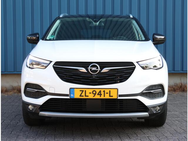 Opel Grandland X 1.2 130PK Turbo Ultimate | Navigatie | 360° Camera | Verwarmde/AGR-stoelen | Keyless Entry/Start | LED Koplampen | Dodehoek | Elektrisch Achterklep met Sensor | 18" Lichtmetalen Velgen | Apple Carplay/Android Auto |