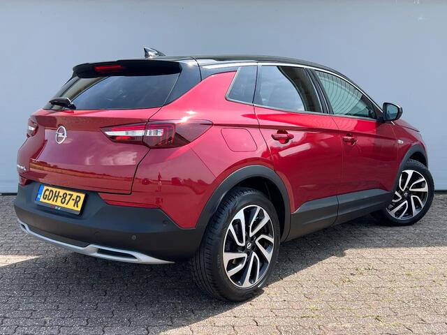 Opel Grandland X 1.2 Turbo Business Executive | Two-tone lak | Automaat | 360 graden camera