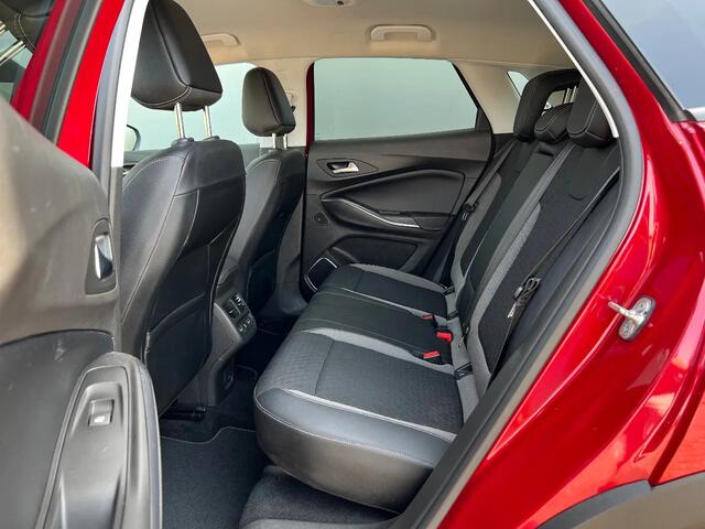 Opel Grandland X 1.2 Turbo Business Executive | Two-tone lak | Automaat | 360 graden camera