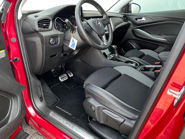 Opel Grandland X 1.2 Turbo Business Executive | Two-tone lak | Automaat | 360 graden camera