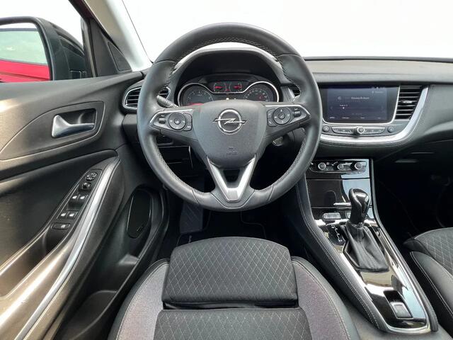 Opel Grandland X 1.2 Turbo Business Executive | Two-tone lak | Automaat | 360 graden camera