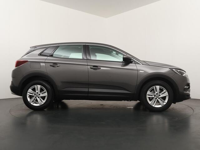 Opel Grandland X 1.2 Turbo Business Elegance - LED koplampen - Stoelverwarming - Dode hoek - Navigatie - 360gr. Camera
