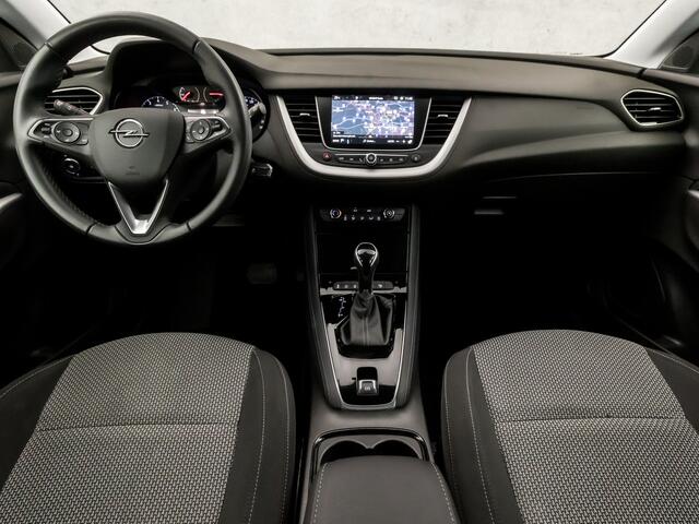 Opel Grandland X 1.2 Turbo Elegance Automaat (APPLE CARPLAY, GROOT NAVI, PARKEERSENSOREN, SPORTSTOELEN, LANE ASSIST, CRUISE, NIEUWE APK, NIEUWSTAAT)