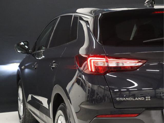 Opel Grandland X 1.2 Turbo Business Executive [STUUR/STOEL VERWARMING, LED, APPLE/ANDROID, NAVIGATIE, CRUISE, CLIMATE, NIEUWSTAAT]
