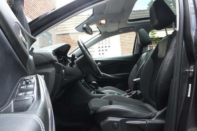 Opel Grandland X 1.2 Turbo Ultimate Panoramadak, Achteruitrijcamera