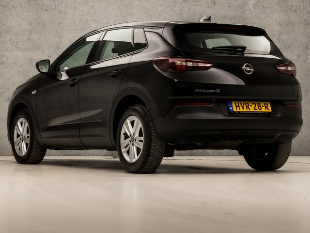 Opel Grandland X 1.2 Turbo Sport Automaat (APPLE CARPLAY, GROOT NAVI, PARKEERSENSOREN, SPORTSTOELEN, LANE ASSIST, CRUISE, NIEUWE APK, NIEUWSTAAT)