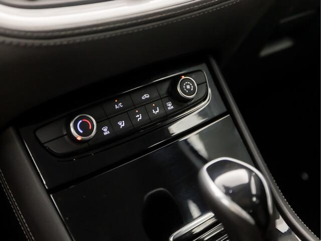 Opel Grandland X 1.2 Turbo Sport Automaat (APPLE CARPLAY, GROOT NAVI, PARKEERSENSOREN, SPORTSTOELEN, LANE ASSIST, CRUISE, NIEUWE APK, NIEUWSTAAT)