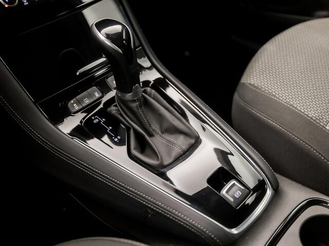Opel Grandland X 1.2 Turbo Sport Automaat (APPLE CARPLAY, GROOT NAVI, PARKEERSENSOREN, SPORTSTOELEN, LANE ASSIST, CRUISE, NIEUWE APK, NIEUWSTAAT)