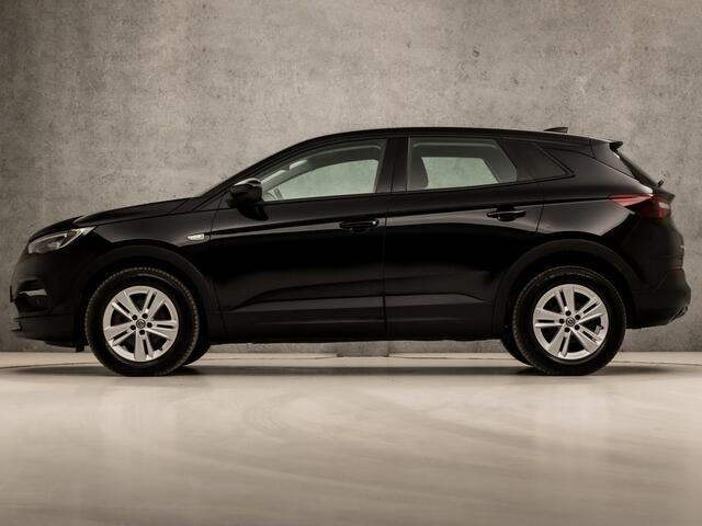 Opel Grandland X 1.2 Turbo Sport Automaat (APPLE CARPLAY, GROOT NAVI, LANE ASSIST, SPORTSTOELEN, PARKEERSENSOREN, CRUISE, LM VELGEN, NIEUWSTAAT)