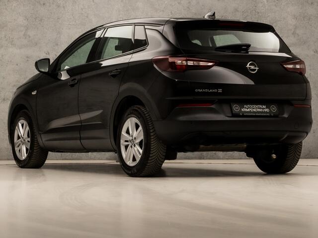 Opel Grandland X 1.2 Turbo Sport Automaat (APPLE CARPLAY, GROOT NAVI, LANE ASSIST, SPORTSTOELEN, PARKEERSENSOREN, CRUISE, LM VELGEN, NIEUWSTAAT)