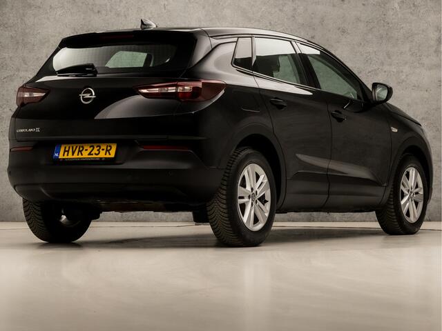Opel Grandland X 1.2 Turbo Sport Automaat (APPLE CARPLAY, GROOT NAVI, PARKEERSENSOREN, SPORTSTOELEN, CRUISE, LANE ASSIST, NIEUWE APK, NIEUWSTAAT)