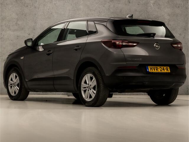 Opel Grandland X 1.2 Turbo Sport Automaat (APPLE CARPLAY, GROOT NAVI, LANE ASSIST, PARKEERSENSOREN, SPORTSTOELEN, CRUISE, LED KOPLAMPEN, NIEUWE APK, NIEUWSTAAT)