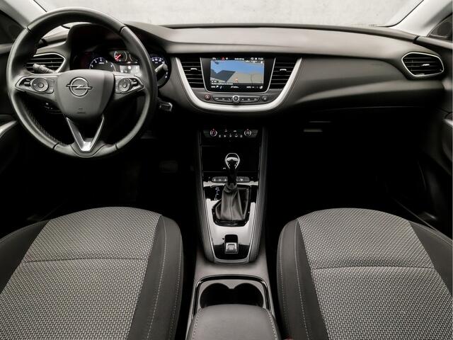 Opel Grandland X 1.2 Turbo Sport Automaat (APPLE CARPLAY, GROOT NAVI, LANE ASSIST, PARKEERSENSOREN, SPORTSTOELEN, CRUISE, LED KOPLAMPEN, NIEUWE APK, NIEUWSTAAT)