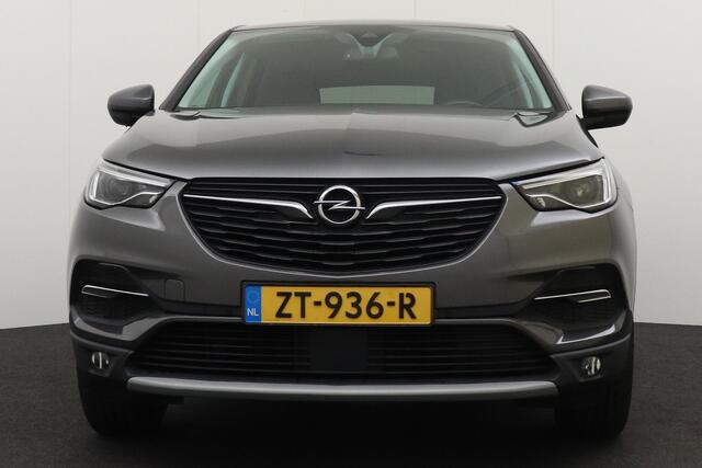 Opel Grandland X 1.2 131 PK Turbo Business Executive Camera Apple Carplay Climate