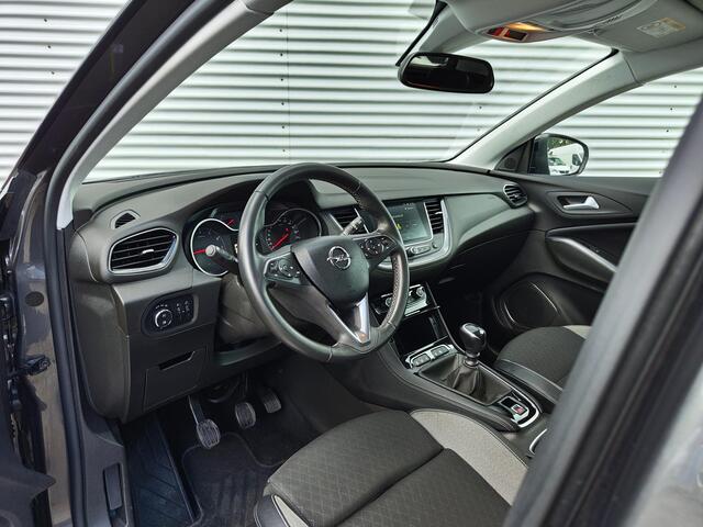 Opel Grandland X Innovation 1.2 Turbo 130pk | AGR-STOEL | CAMERA | NAVI | FULL LED | ISOFIX| KEYLESS | DAB+ |
