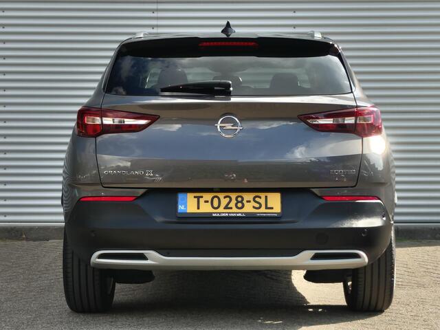 Opel Grandland X Innovation 1.2 Turbo 130pk | AGR-STOEL | CAMERA | NAVI | FULL LED | ISOFIX| KEYLESS | DAB+ |