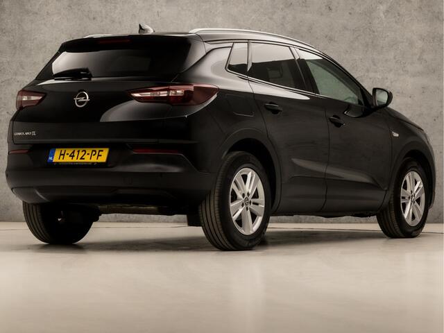 Opel Grandland X 1.2 Turbo Sport Automaat (APPLE CARPLAY, GROOT NAVI, STUUR/STOELVERWARMING, GETINT GLAS, SPORTSTOELEN, PARKEERSENSOREN, CRUISE, NIEUWE APK, NIEUWSTAAT)